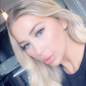 Meet your Posher, Gabriella